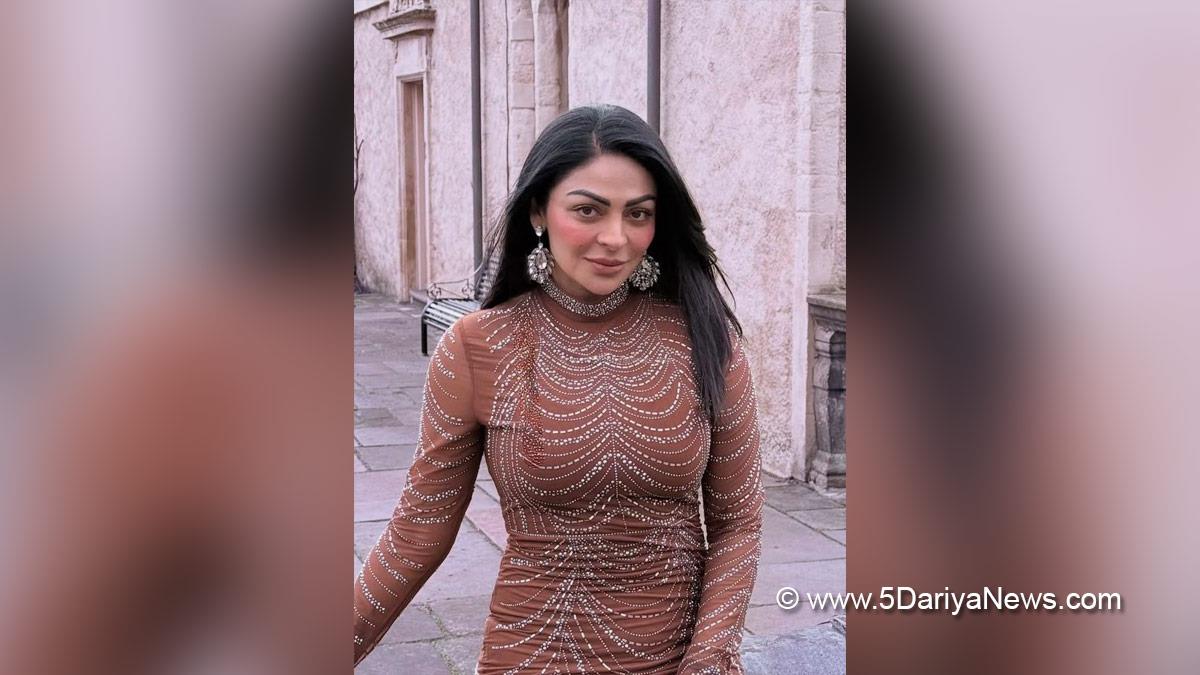 Neeru Bajwa, Pollywood, Bollywood, Entertainment, Actress, Cinema, Hindi Films, Movie, Tehran, John Abraham