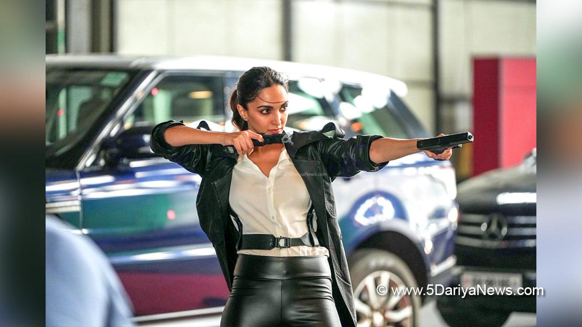 Kiara Advani, Bollywood, Entertainment, Mumbai, Actress, Cinema, Hindi Films, Movie, Mumbai News, Heroine, War 2