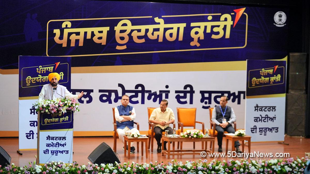 Bhagwant Mann, Bhagwant Singh Mann, AAP, Aam Aadmi Party, Aam Aadmi Party Punjab, AAP Punjab, Government of Punjab, Punjab Government, Punjab, Chief Minister Of Punjab, Arvind Kejriwal, Manish Sisodia, Sanjeev Arora