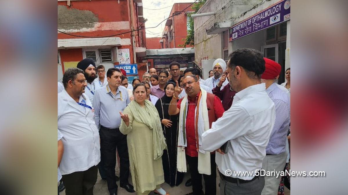 Sakeena Itoo, Jammu and Kashmir National Conference, National Conference, Kashmir, Jammu And Kashmir, Jammu, Government Hospital Gandhi Nagar