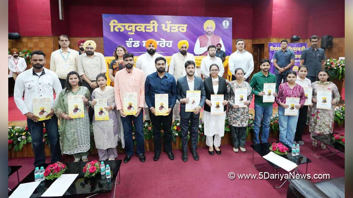 Bhagwant Mann, Bhagwant Singh Mann, AAP, Aam Aadmi Party, Aam Aadmi Party Punjab, AAP Punjab, Government of Punjab, Punjab Government, Punjab, Chief Minister Of Punjab, Harjot Singh Bains, Dr Ravjot Singh, Tejvir Singh