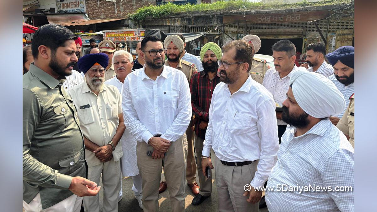 Shery Kalsi, Amansher Singh Shery Kalsi, Batala, AAP, Aam Aadmi Party, Aam Aadmi Party Punjab, AAP Punjab, Dalwinderjit Singh, DC Gurdaspur, Gurdaspur, Deputy Commissioner Gurdaspur