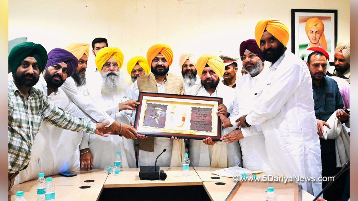 Gurmeet Khudian, Gurmeet Singh Khudian, AAP, Aam Aadmi Party, Aam Aadmi Party Punjab, AAP Punjab, Harchand Singh Barsat, Tarunpreet Singh Sond