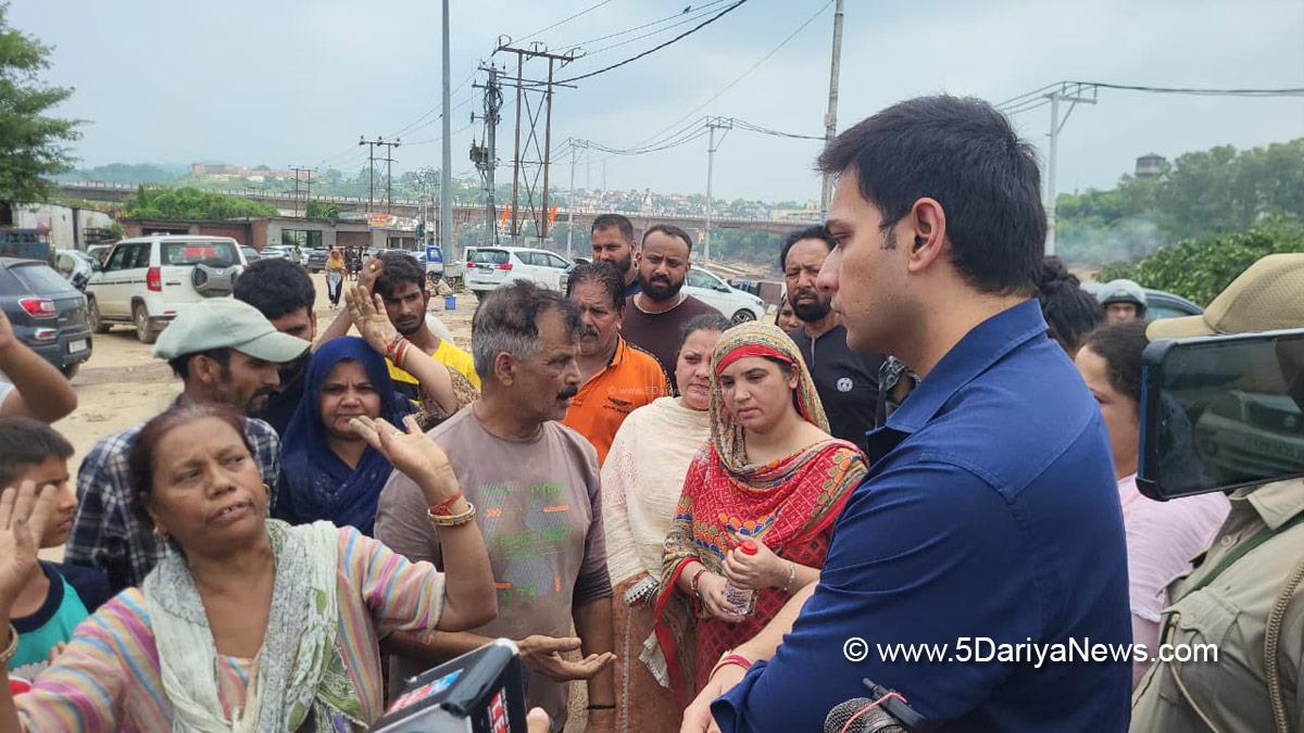 Rakesh Minhas, Dr Rakesh Minhas, DC Jammu, Jammu, Deputy Commissioner Jammu, Kashmir, Jammu And Kashmir, District Administration Jammu
