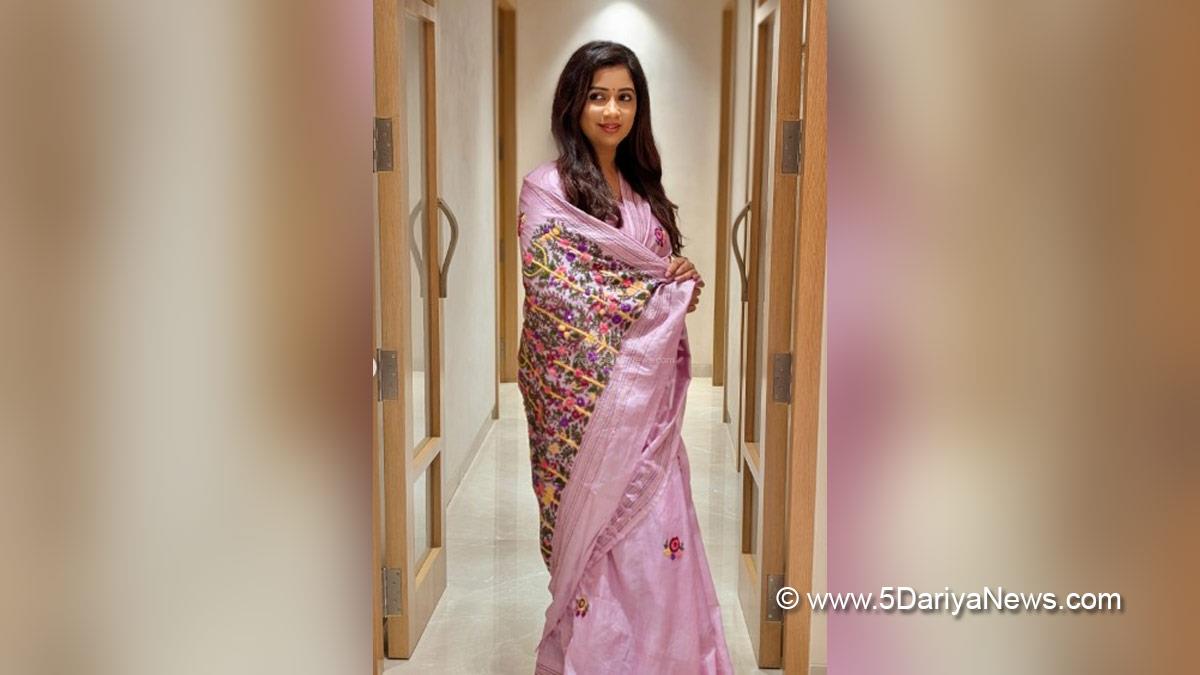 Music, Entertainment, Mumbai, Singar, Song, Mumbai News, Shreya Ghoshal