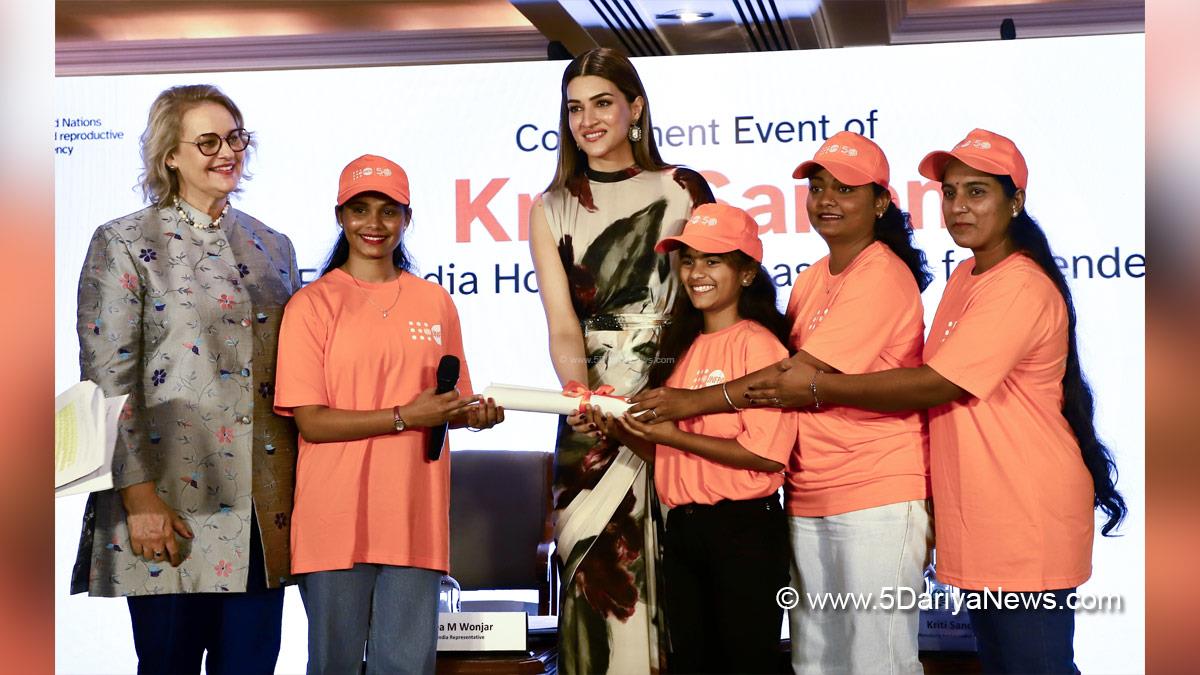 Kriti Sanon, Bollywood, Entertainment, Mumbai, Actress, Cinema, Hindi Films, Movie, Mumbai News, Heroine