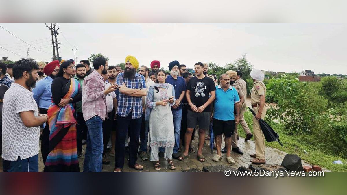 Malwinder Singh Kang, Malvinder Singh Kang, AAP, Aam Aadmi Party, Aam Aadmi Party Punjab, AAP Punjab, Anmol Gagan Mann, Komal Mittal, DC Mohali, Deputy Commissioner Mohali, Mohali, Sahibzada Ajit Singh Nagar