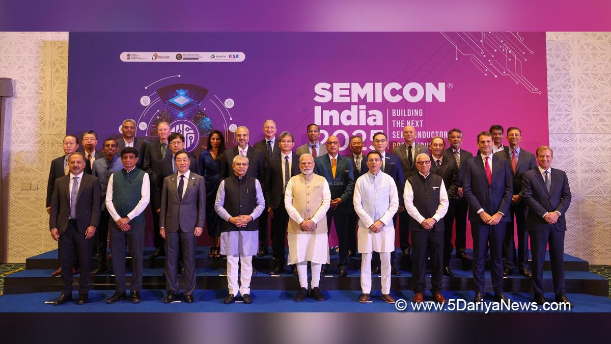 Narendra Modi, Modi, BJP, Bharatiya Janata Party, Prime Minister of India, Prime Minister, Narendra Damodardas Modi, Ashwini Vaishnaw, Jitin Prasada, SEMICON India 2025