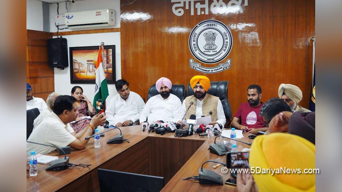 Tarunpreet Singh Sond, AAP, Aam Aadmi Party, Aam Aadmi Party Punjab, AAP Punjab, Government of Punjab, Punjab Government, Narinder Pal Singh Sawna, Amandeep Singh Goldy Musafir, Gurpreet Singh GP, Amarpreet Kaur Sandhu, DC Fazilka, Fazilka, Deputy Commissioner Fazilka
