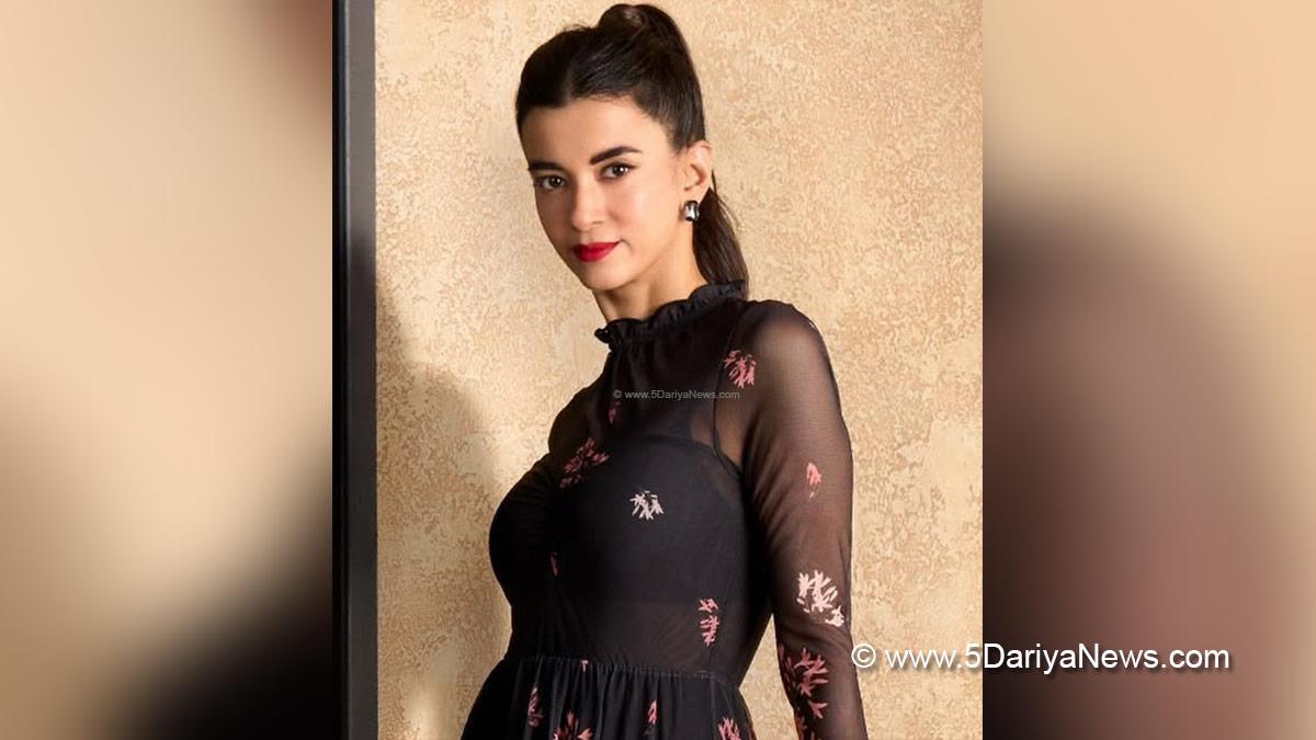 Bollywood, Entertainment, Mumbai, Actress, Cinema, Hindi Films, Movie, Mumbai News, Heroine, Saba Azad