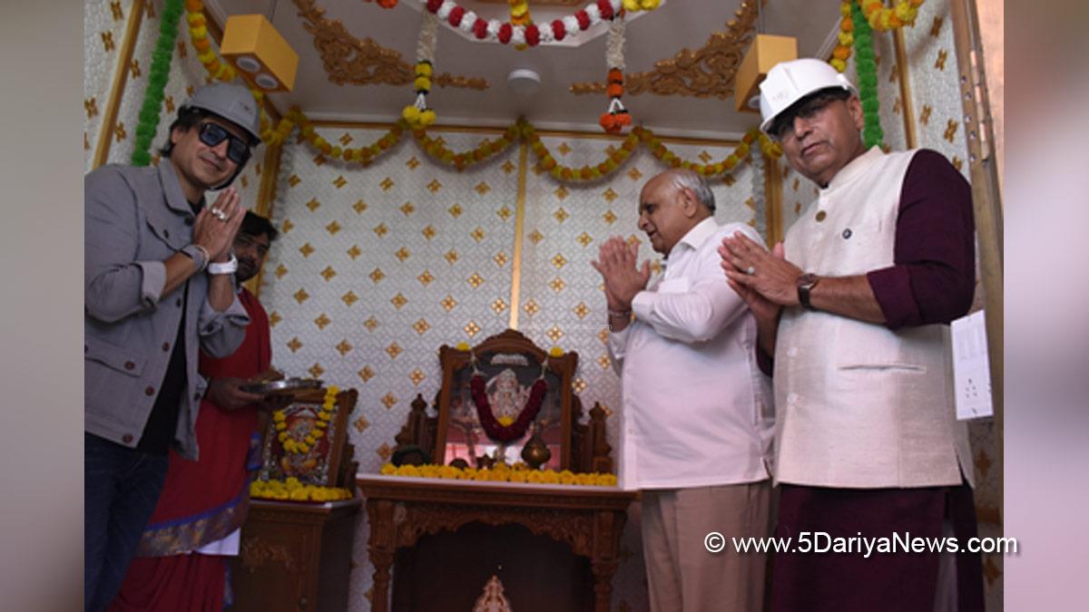 Bhupendra Patel, Bhupendrabhai Rajnikantbhai Patel, Chief Minister of Gujarat, BJP, Bharatiya Janata Party, Gandhinagar, Gujarat, Bollywood, Vivek Oberoi