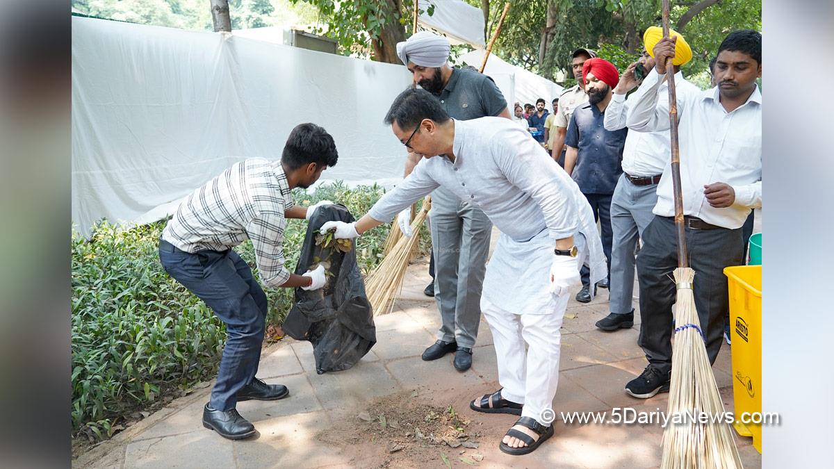Kiren Rijiju, BJP, Bharatiya Janata Party, Union Minister of Parliamentary Affairs and Minority Affairs, Swacchata Hi Sewa Campaign 2025, Gurudwara Bangla Sahib