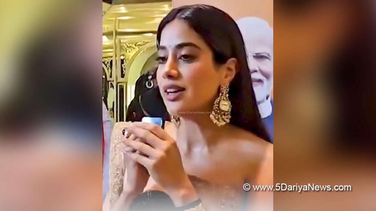 Janhvi Kapoor, Bollywood, Entertainment, Mumbai, Actress, Cinema, Hindi Films, Movie, Mumbai News, Heroine