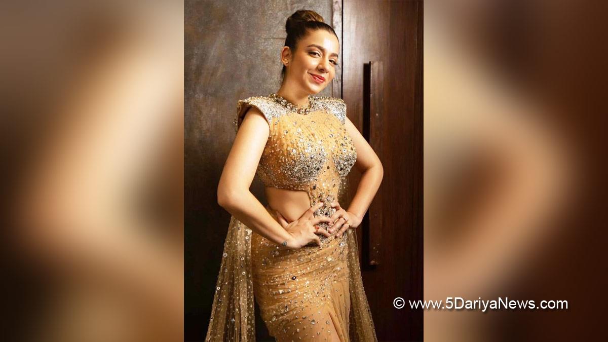Jasmine Sandlas, Music, Entertainment, Mumbai, Singar, Song, Mumbai News