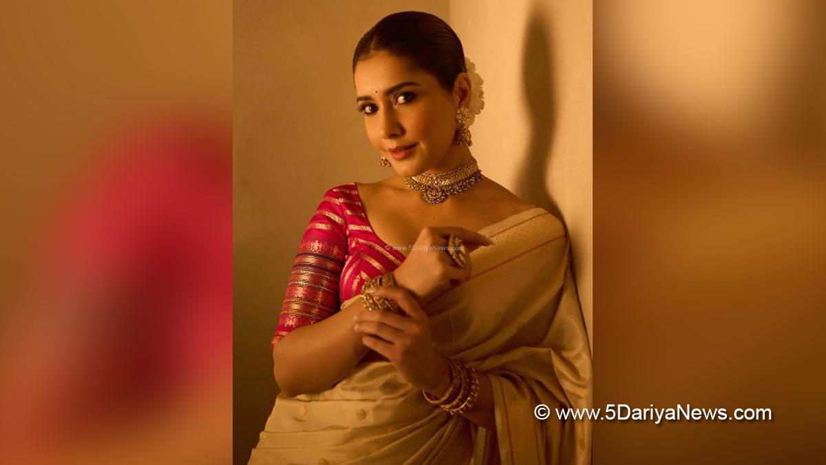 Raashii Khanna, Raashi Khanna, Bollywood, Entertainment, Mumbai, Actress, Cinema, Hindi Films, Movie, Mumbai News, Heroine