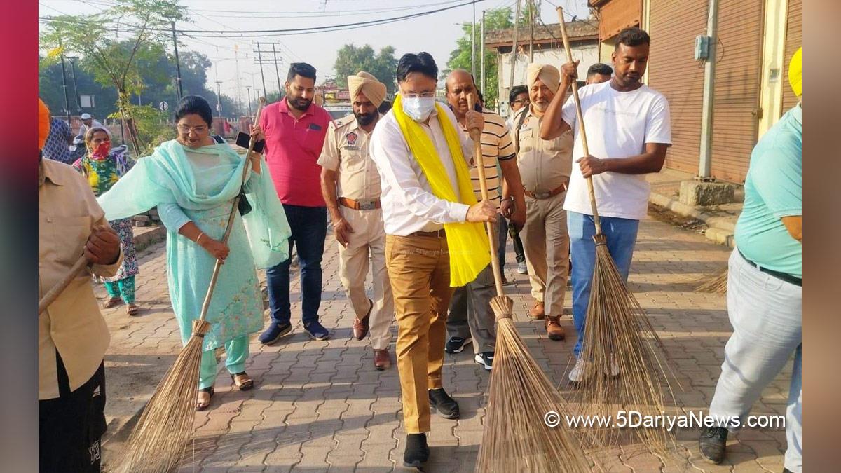 Dr Ajay Gupta, Amritsar, AAP, Aam Aadmi Party, Aam Aadmi Party Punjab, AAP Punjab