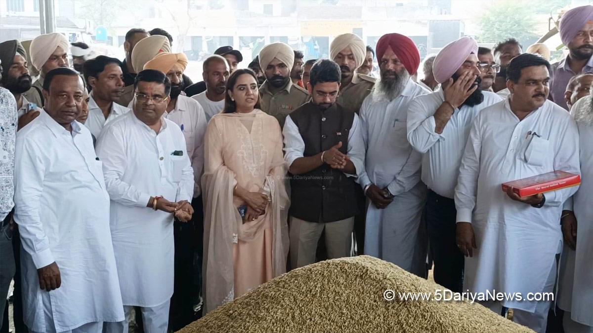 Amandeep Kaur Arora, Dr Amandeep Kaur Arora, Moga, AAP, Aam Aadmi Party, Aam Aadmi Party Punjab, AAP Punjab, Sagar Setia, DC Moga, Deputy Commissioner Moga, Moga