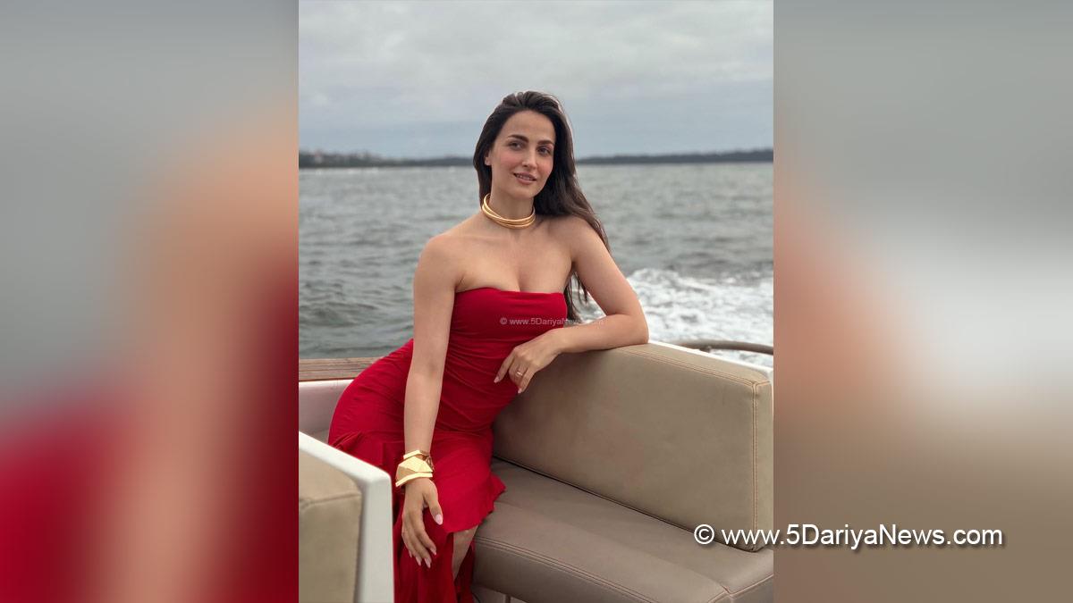 Elli AvrRam, Bollywood, Entertainment, Mumbai, Actress, Cinema, Hindi Films, Movie, Mumbai News, Heroine