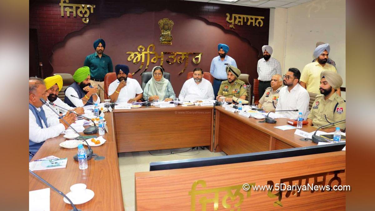 Saravjit Kaur Manuke, AAP, Aam Aadmi Party, Aam Aadmi Party Punjab, AAP Punjab, Dr Jasbir Singh Sandhu, Dalbir Singh Tong, Dalwinderjit Singh, DC Amritsar, Amritsar, Deputy Commissioner Amritsar