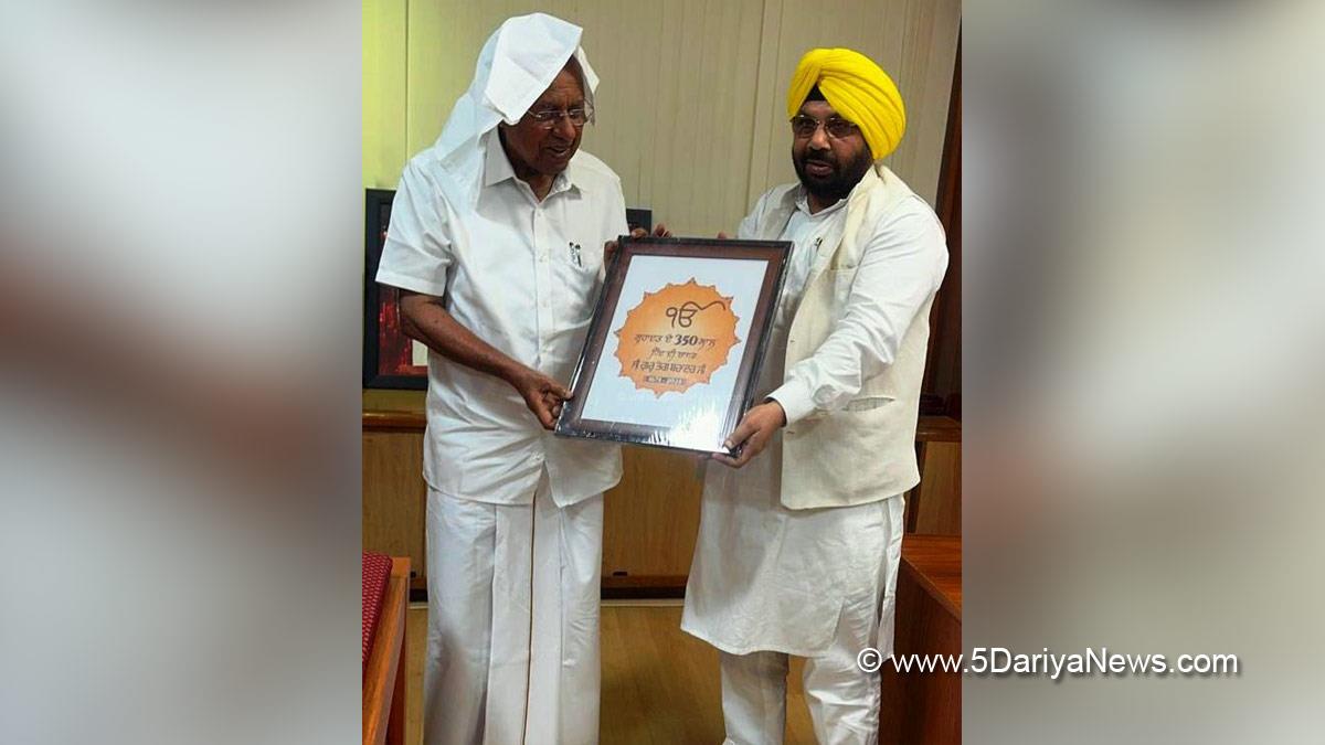 Harbhajan Singh ETO, AAP, Aam Aadmi Party, Aam Aadmi Party Punjab, AAP Punjab, Government of Punjab, Punjab Government, Pinarayi Vijayan, Chief Minister of Kerala, Communist Party of India Marxist, CPI M,Thiruvananthapuram, Kerala