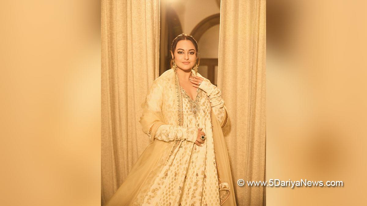 Sonakshi Sinha, Bollywood, Entertainment, Mumbai, Actress, Cinema, Hindi Films, Movie, Mumbai News, Heroine