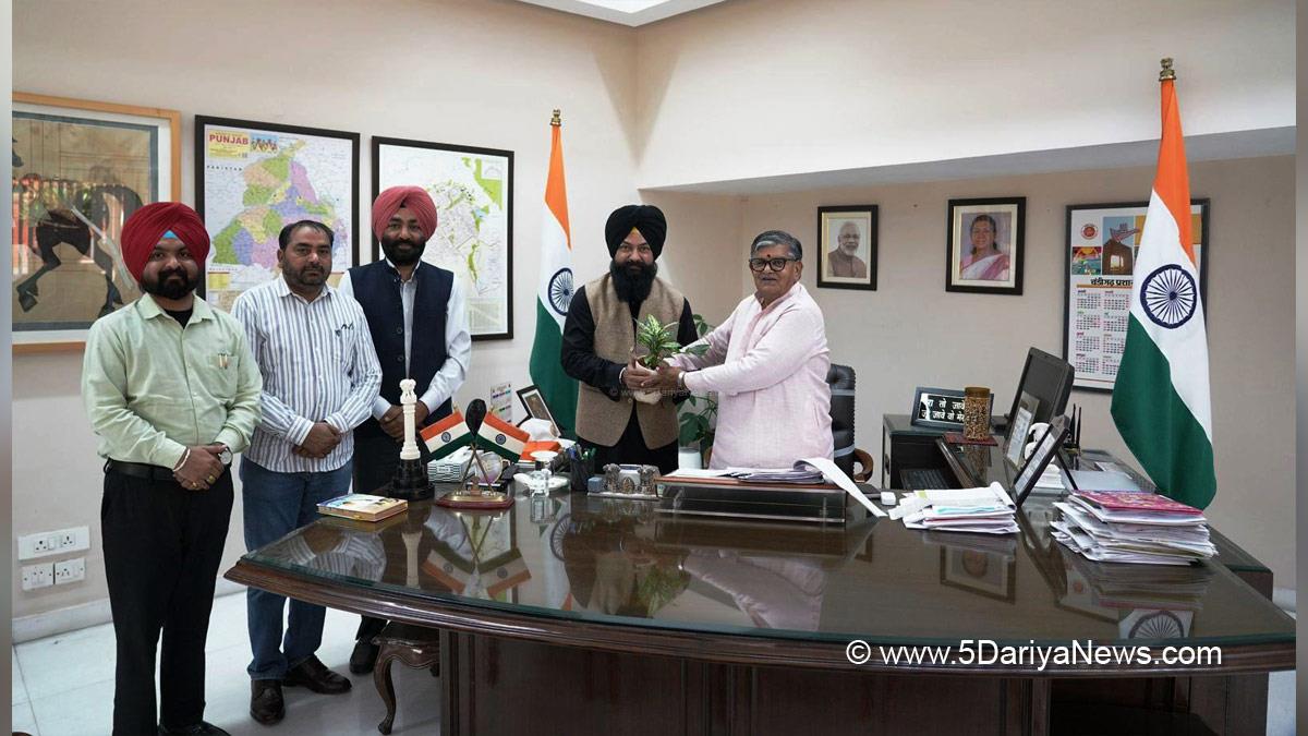 Jasvir Singh Garhi, AAP, Aam Aadmi Party, Aam Aadmi Party Punjab, AAP Punjab, Gulab Chand Kataria, Governor of Punjab, Punjab Governor, Punjab Raj Bhavan