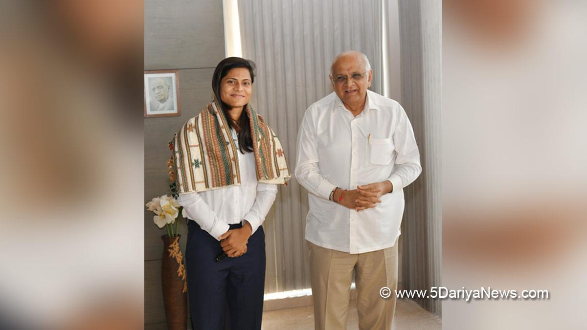 Bhupendra Patel, Bhupendrabhai Rajnikantbhai Patel, Chief Minister of Gujarat, BJP, Bharatiya Janata Party, Gandhinagar, Gujarat, Radha Yadav