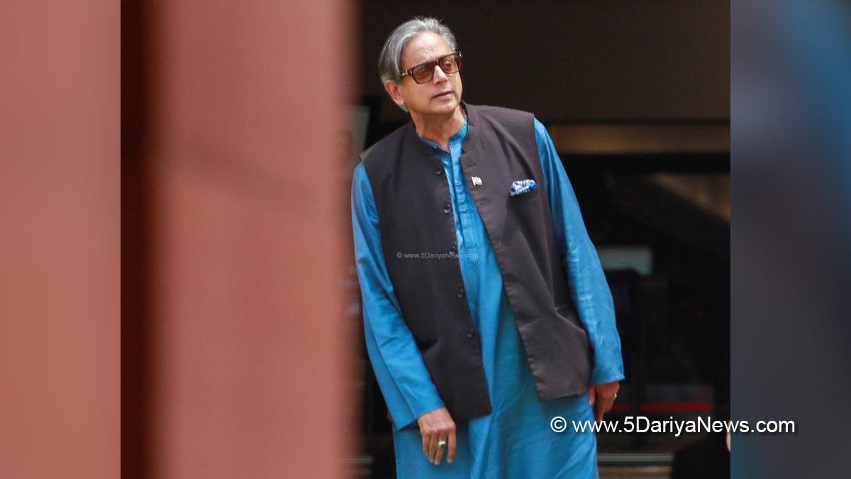 Shashi Tharoor, Indian National Congress, Congress, All India Congress Committee