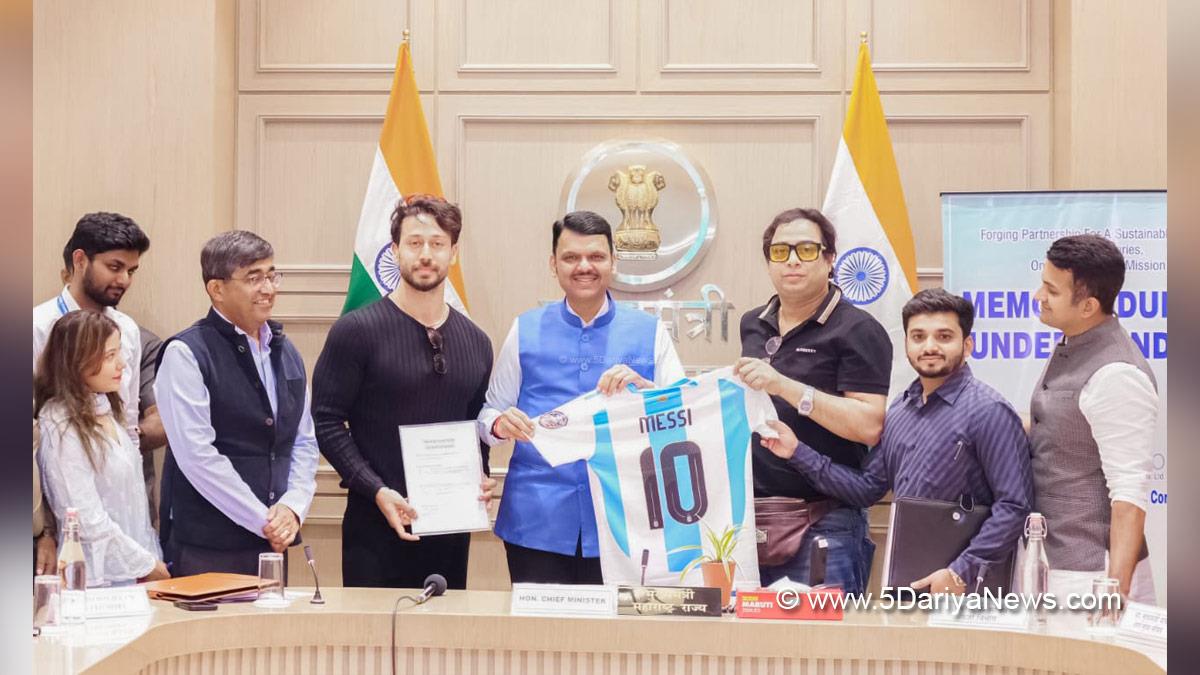 Devendra Fadnavis, BJP, Bharatiya Janata Party, Maharashtra, Chief Minister of Maharashtra, Tiger Shroff, Bollywood