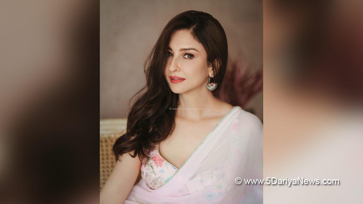 Bollywood, Entertainment, Mumbai, Actress, Cinema, Hindi Films, Movie, Mumbai News, Heroine, Saumya Tandon, Dhurandhar, Dhurandhar Trailer, Dhurandhar Movie Trailer