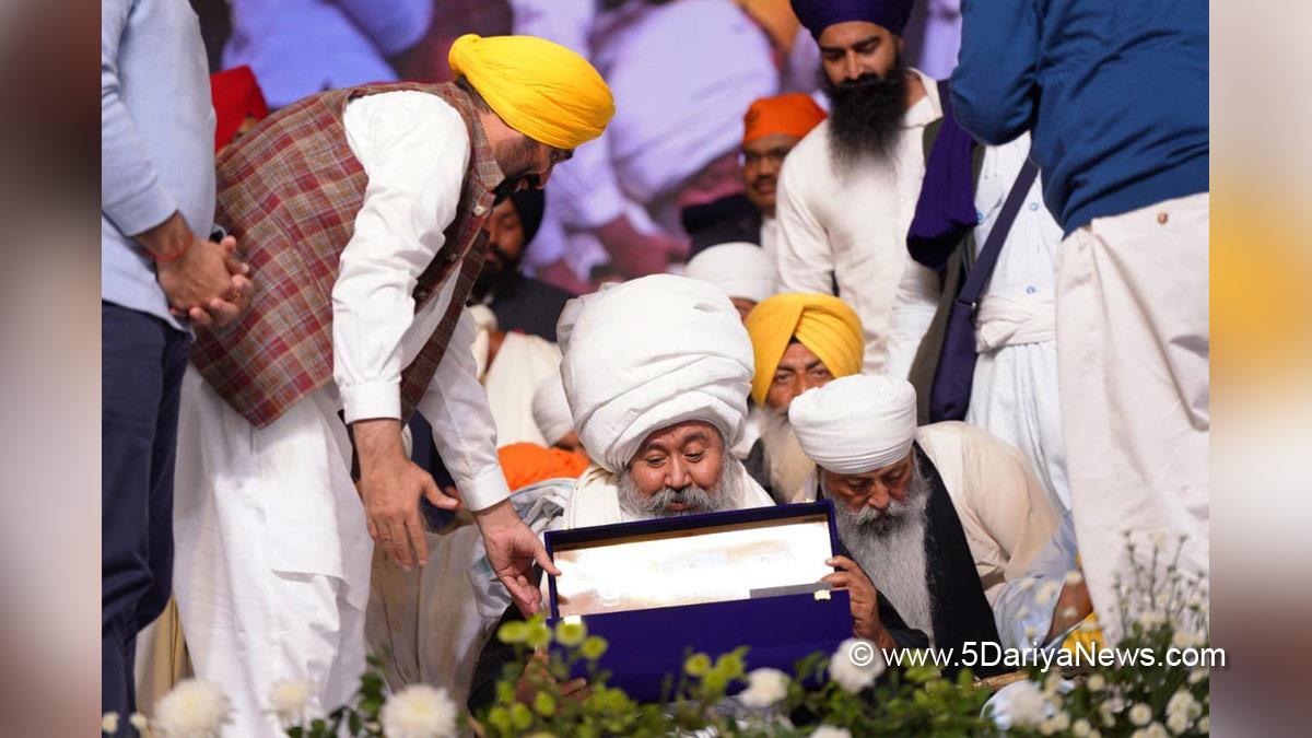 Bhagwant Mann, Bhagwant Singh Mann, AAP, Aam Aadmi Party, Aam Aadmi Party Punjab, AAP Punjab, Government of Punjab, Punjab Government, Punjab, Chief Minister Of Punjab, Sri Anandpur Sahib, Religious