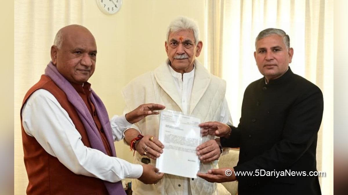 Manoj Sinha, Lieutenant Governor JK, Raj Bhavan, Jammu, Srinagar, Kashmir, Jammu And Kashmir, Mahant Rohit Shastri, Bharat Bhushan