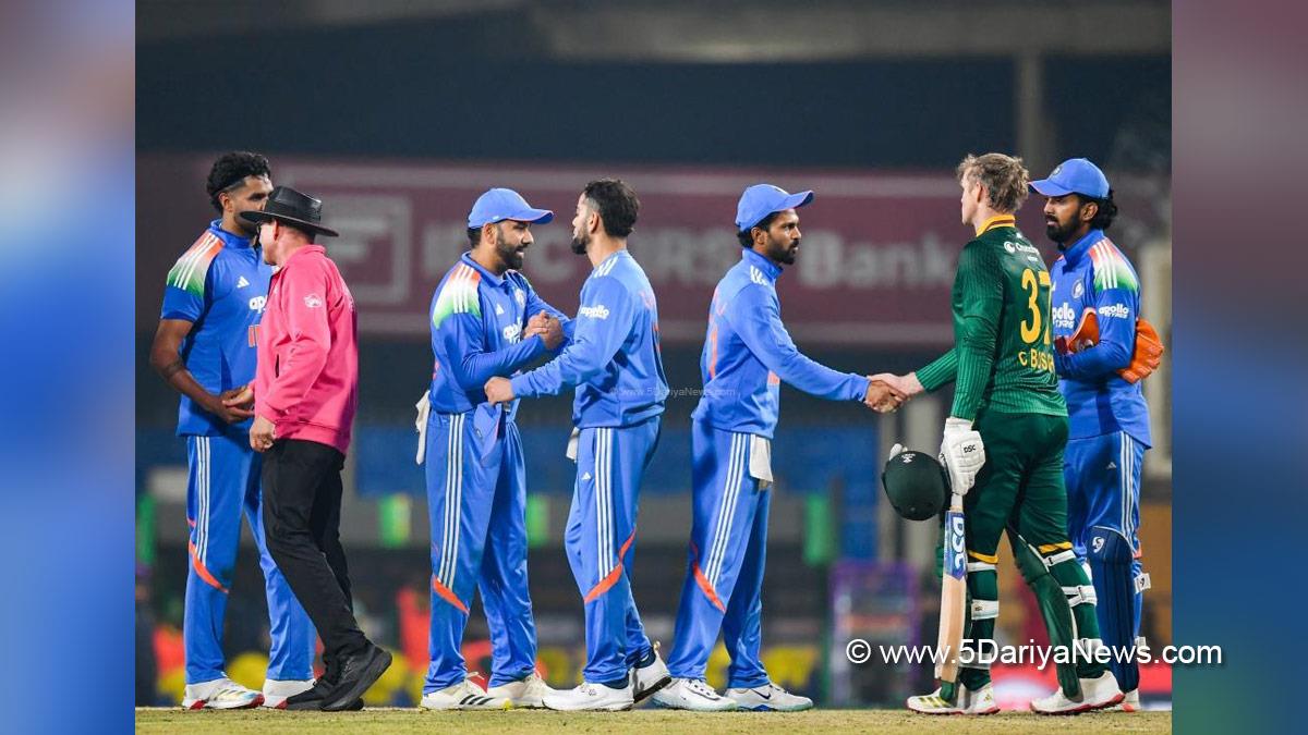 Virat Kohli, Sports News, Cricket, Cricketer, Player, Bowler, Batsman, Rohit Sharma, KL Rahul, 1st ODI
