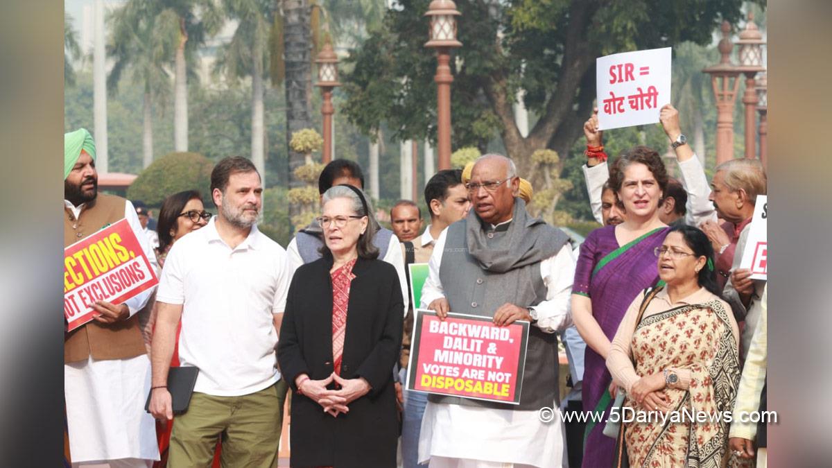 Rahul Gandhi, Indian National Congress, Congress, All India Congress Committee, Congress Working Committee, CWC, Priyanka Gandhi, Priyanka Gandhi Vadra, Sonia Gandhi, Mallikarjun Kharge, Special Intensive Revision, SIR
