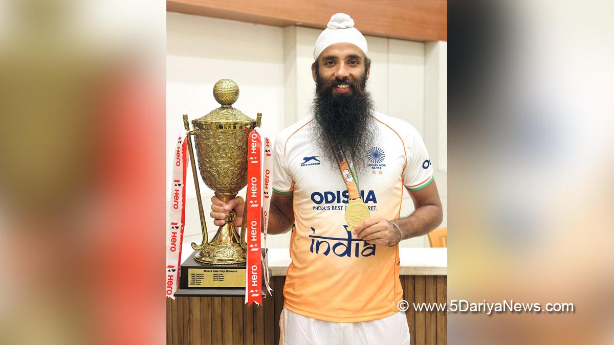 Sports News, Hockey, Hockey Player, Navneet Kaur, Jarmanpreet Singh, Hockey India League