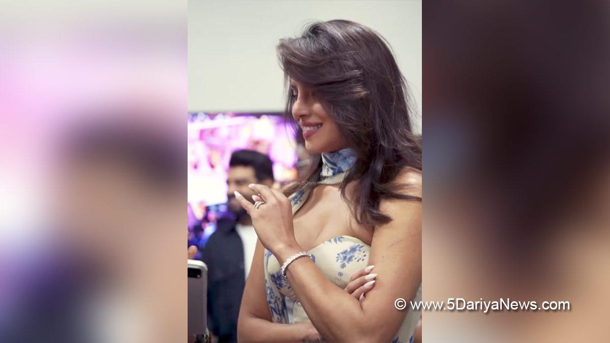Bollywood, Entertainment, Mumbai, Actress, Cinema, Hindi Films, Movie, Mumbai News, Heroine, Priyanka Chopra