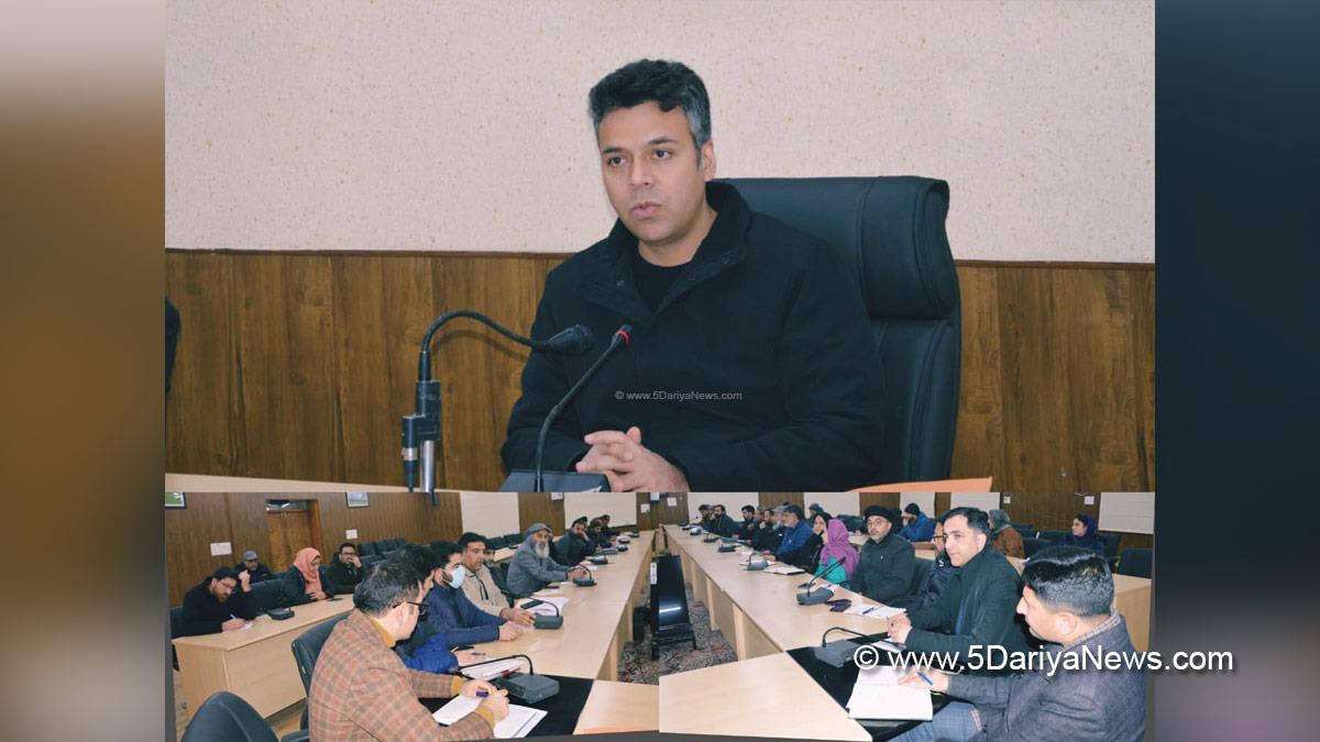 Dr Bilal Mohi Ud Din Bhat, Budgam, Deputy Commissioner Budgam, DC Budgam, Kashmir, Jammu And Kashmir, Jammu, District Administration Budgam, Good Governance Week 2025, Prashasan Gaon Ki Ore