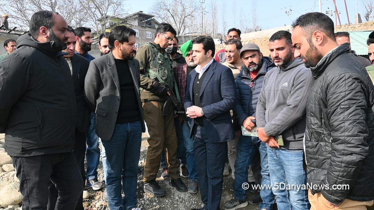 Athar Aamir Khan, Kulgam, Deputy Commissioner Kulgam, Kashmir, Jammu And Kashmir, Jammu, District Administration Kulgam, Good Governance Week 2025, Prashasan Gaon Ki Ore