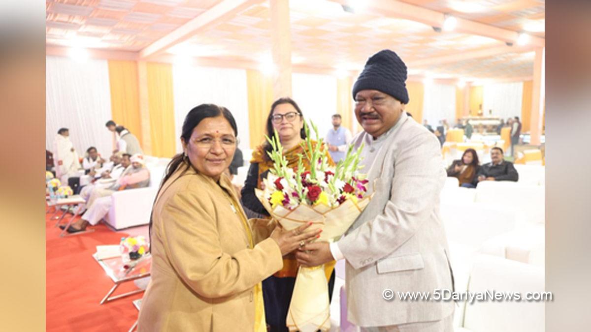 Jual Oram, Bharatiya Janata Party, BJP, Savitri Thakur