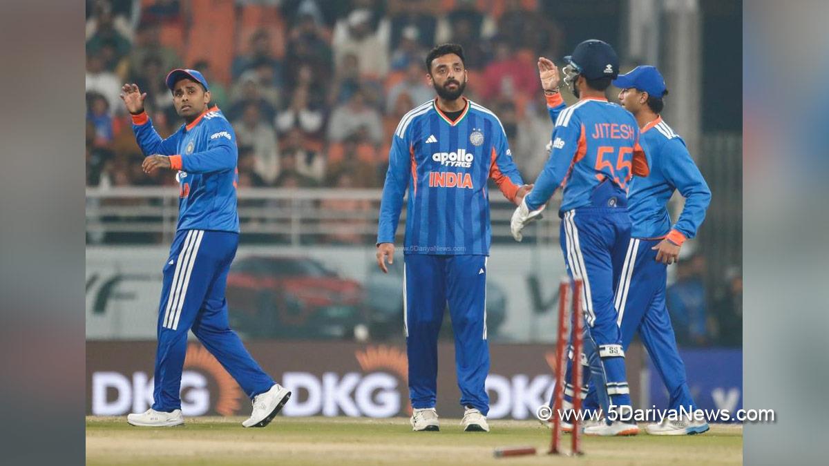 Sports News, Cricket, Cricketer, Player, Bowler, Batsman, Hardik Pandya, Varun Chakravarthy