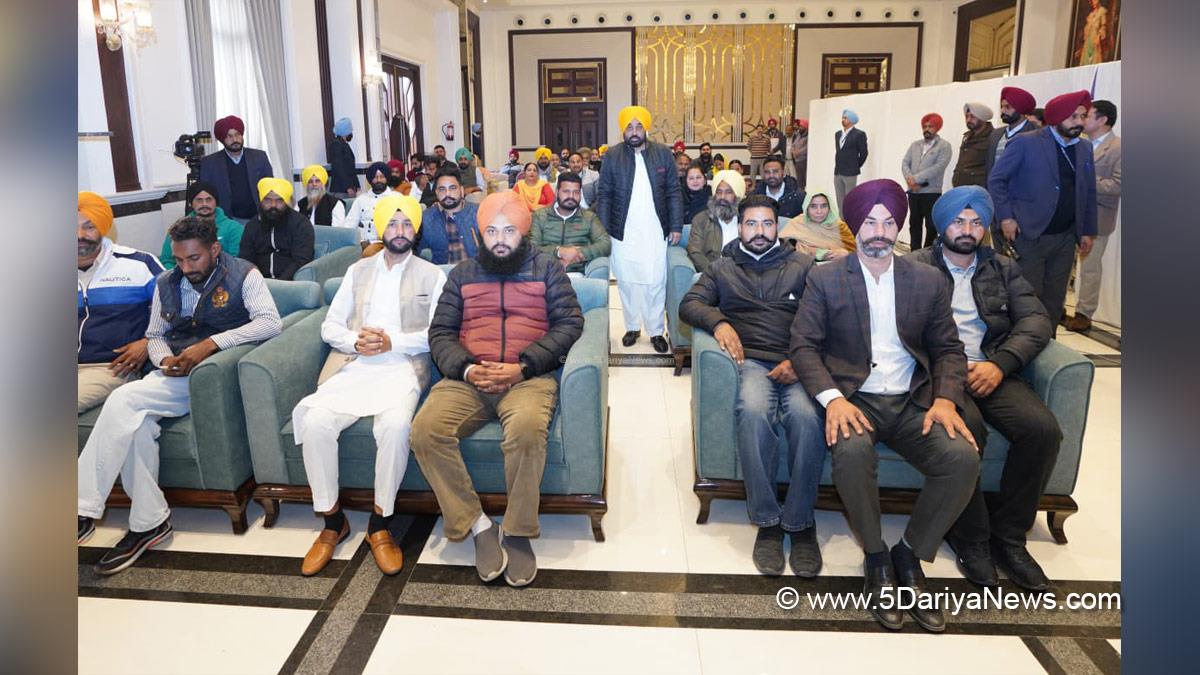 Bhagwant Mann, Bhagwant Singh Mann, AAP, Aam Aadmi Party, Aam Aadmi Party Punjab, AAP Punjab, Government of Punjab, Punjab Government, Punjab, Chief Minister Of Punjab