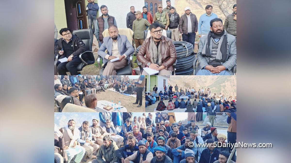 Abhishek Sharma, Rajouri, DC Rajouri, Deputy Commissioner Rajouri, Kashmir, Jammu And Kashmir, Jammu, District Administration Rajouri, Prashasan Gaon Ki Ore