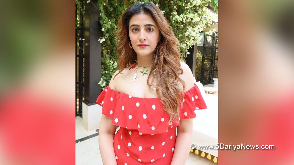 Bollywood, Entertainment, Mumbai, Actress, Cinema, Hindi Films, Movie, Mumbai News, Heroine, Nupur Sanon, Stebin Ben