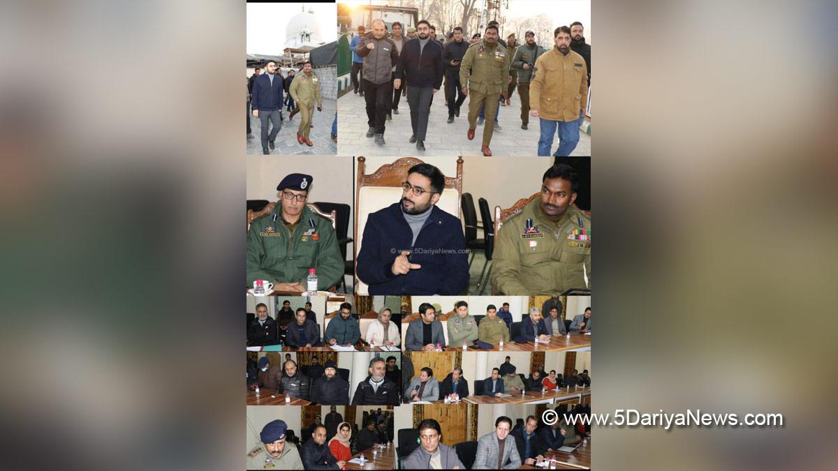Akshay Labroo, Srinagar, Deputy Commissioner Srinagar, Kashmir, Jammu And Kashmir, District Administration Srinagar, Sandeep Chakravarthy