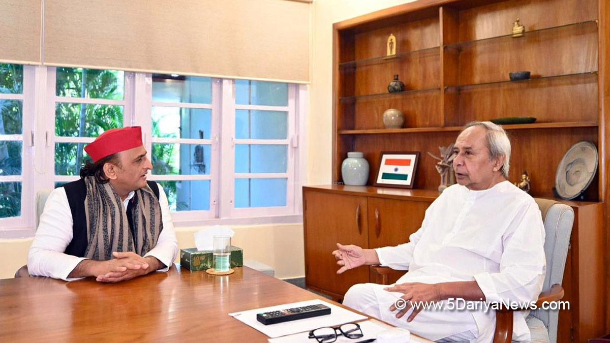 Akhilesh Yadav, Naveen Patnaik