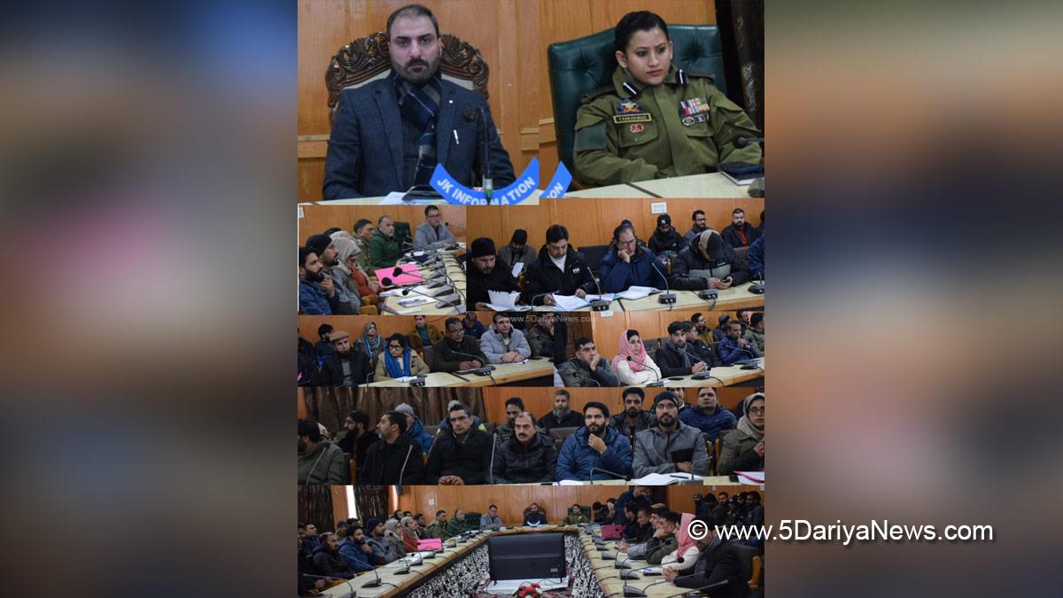 Dr Basharat Qayoom, Pulwama, Deputy Commissioner Pulwama, Kashmir, Jammu And Kashmir, Jammu, District Administration Pulwama, Republic Day, Republic Day 2026