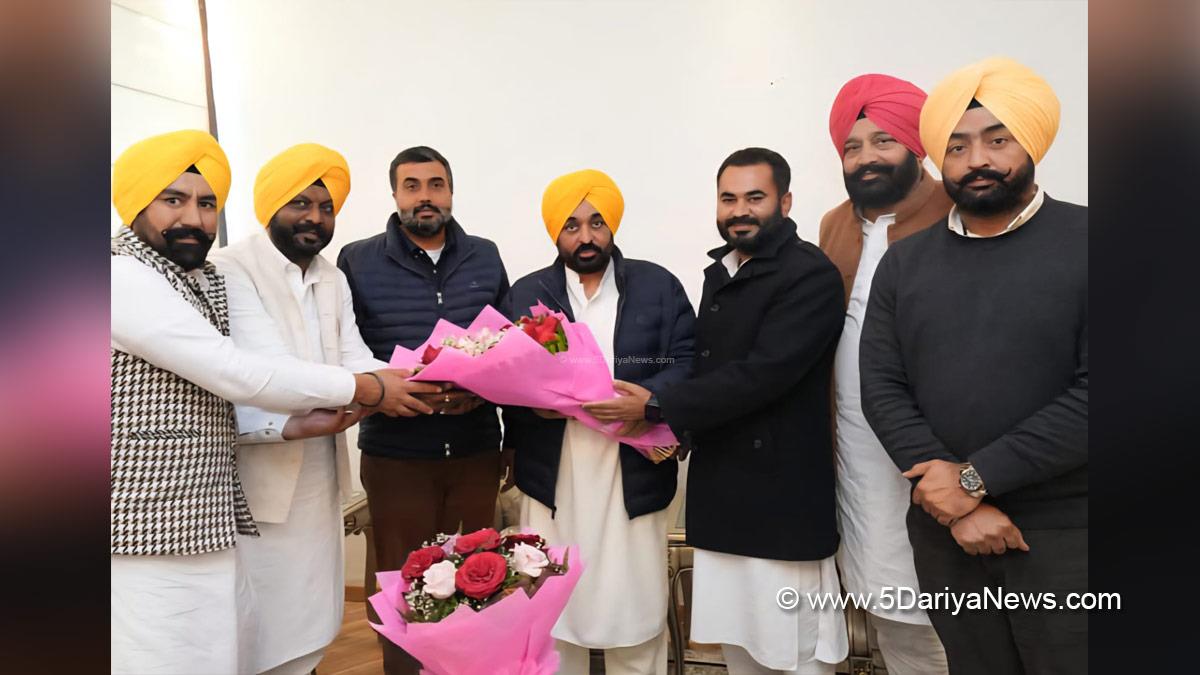 Bhagwant Mann, Bhagwant Singh Mann, AAP, Aam Aadmi Party, Aam Aadmi Party Punjab, AAP Punjab, Government of Punjab, Punjab Government, Punjab, Chief Minister Of Punjab, Narinder Pal Singh Sawna, Jagdeep Kamboj Goldy, Fauja Singh Sarari, Devinder Singh Laddi Dhos