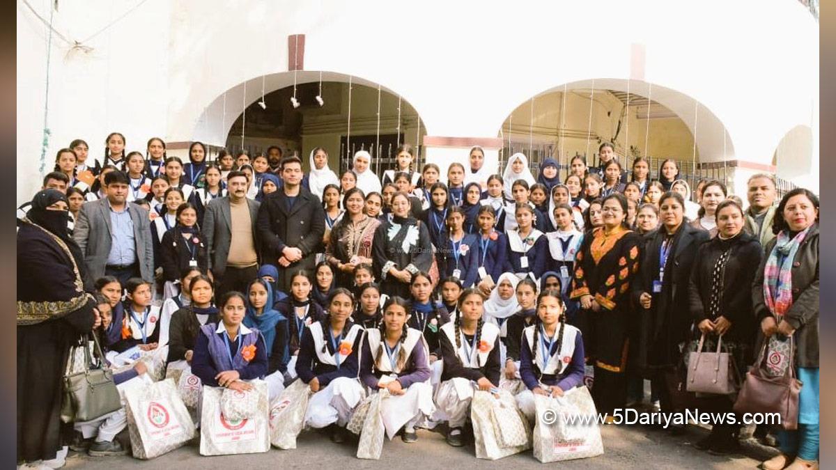 Rakesh Minhas, Dr Rakesh Minhas, DC Jammu, Jammu, Deputy Commissioner Jammu, Kashmir, Jammu And Kashmir, District Administration Jammu, National Girl Child Day