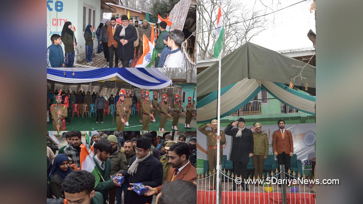 Jatin Kishore, Ganderbal, Deputy Commissioner Ganderbal, Kashmir, Jammu And Kashmir, Jammu, District Administration Ganderbal, Republic Day, Republic Day 2026, 77th Republic Day, National Flag