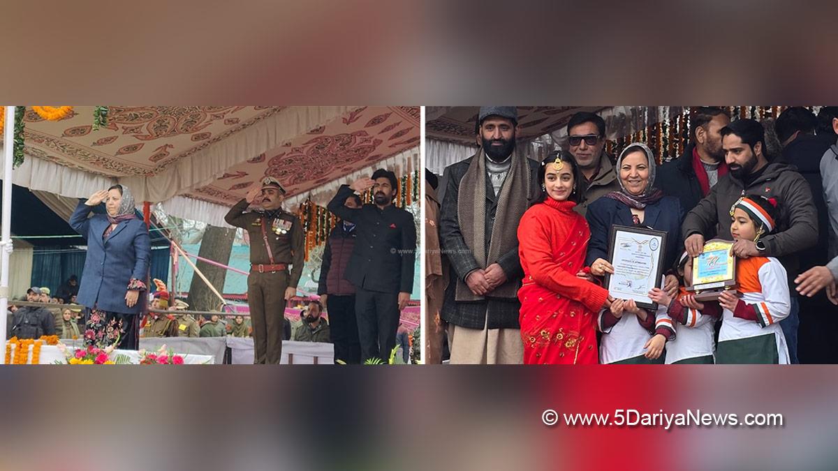 Sakeena Itoo, Sakina Itoo, Jammu and Kashmir National Conference, National Conference, Kashmir, Jammu And Kashmir, Jammu, Syeed Fakhrudin Hamid, Anantnag, DC Anantnag, Deputy Commissioner Anantnag, SF Hamid, Republic Day, Republic Day 2026, 77th Republic Day, National Flag